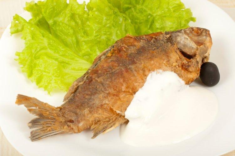 Crucian Carp in Sour Cream in an Air Fryer