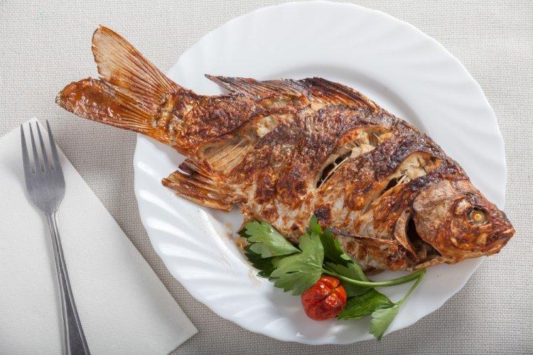 Crucian Carp in Sour Cream and Tomato Sauce