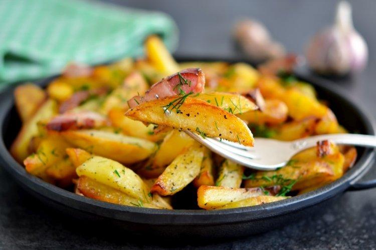 Potatoes Baked with Bacon in Foil on the Grill