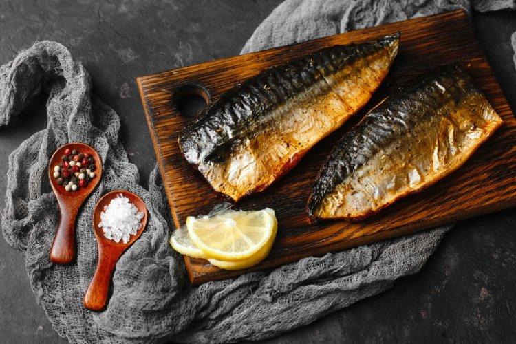 Mackerel Fillet in Soy-Garlic Marinade on the Grill
