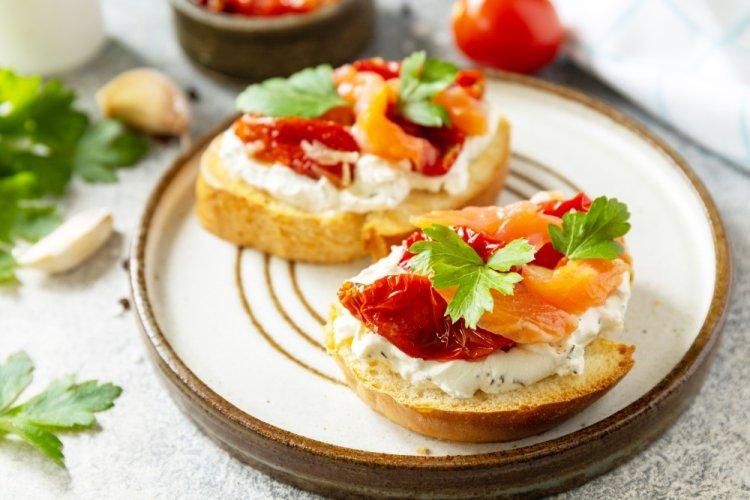Cream Cheese, Red Fish, and Sun-Dried Tomato Sandwiches