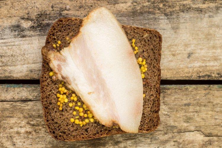 Sandwiches with Lard, Mustard, and Black Bread