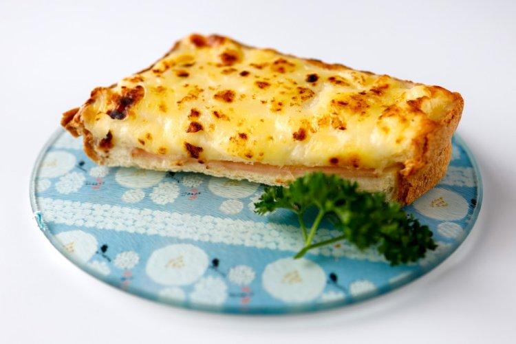 Hot Sandwiches with Sausage and Feta Cheese