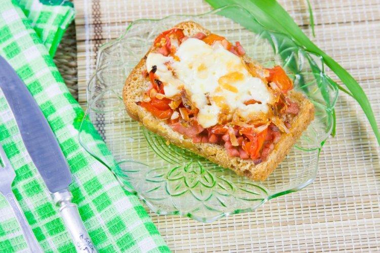 Hot Sandwiches with Sausage, Korean Carrots, and Cheese