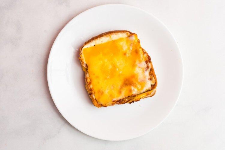 Hot Sandwiches with Pepperoni and Suluguni