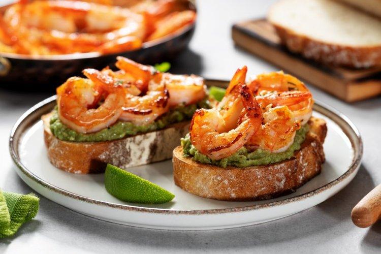 Bruschetta with Shrimp, Avocado, and Mango
