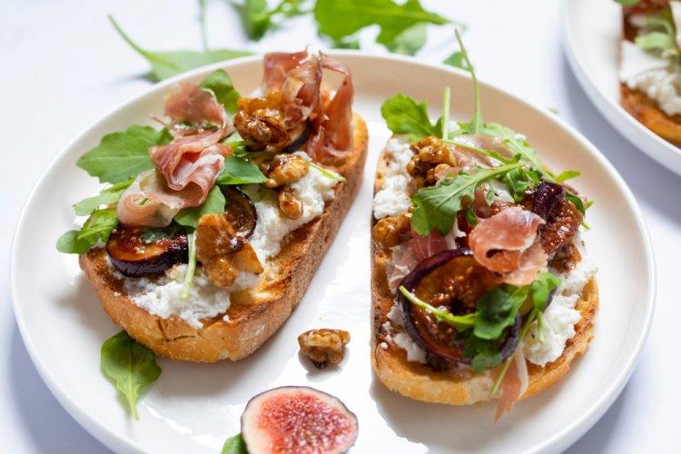 Fig, Ham, and Goat Cheese Sandwiches