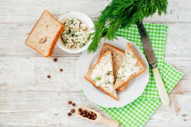 Garlic Butter and Processed Cheese Sandwiches