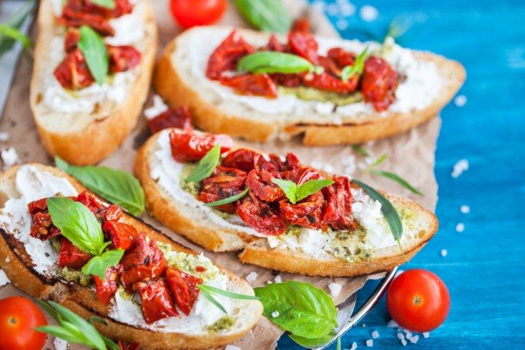Sun-Dried Tomato, Butter, and Cheese Sandwiches
