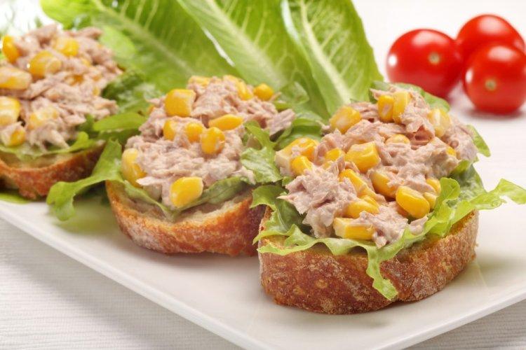 Tuna, Egg, and Canned Corn Sandwiches