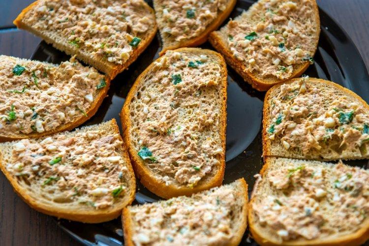 Tuna, Egg, and Green Onion Sandwiches