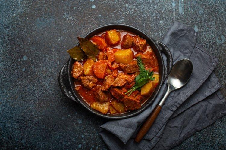Pork Neck Stewed with Potatoes