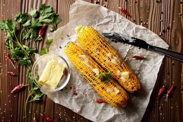 Grilled Corn with Butter