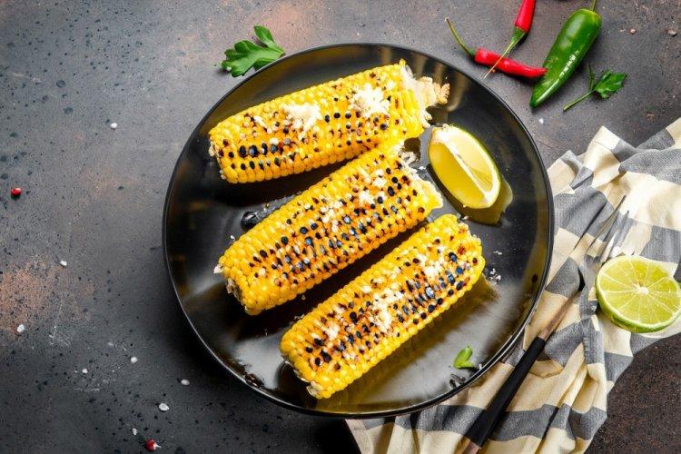 Grilled Corn with Lemon