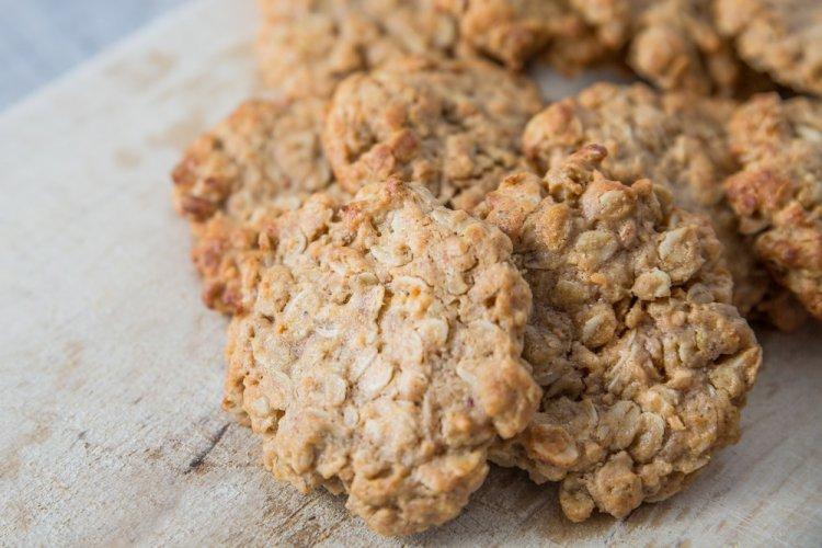 Peanut Butter and Oatmeal Cookies