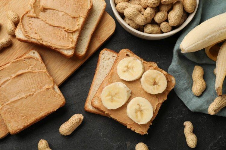 Peanut Butter and Banana Sandwiches