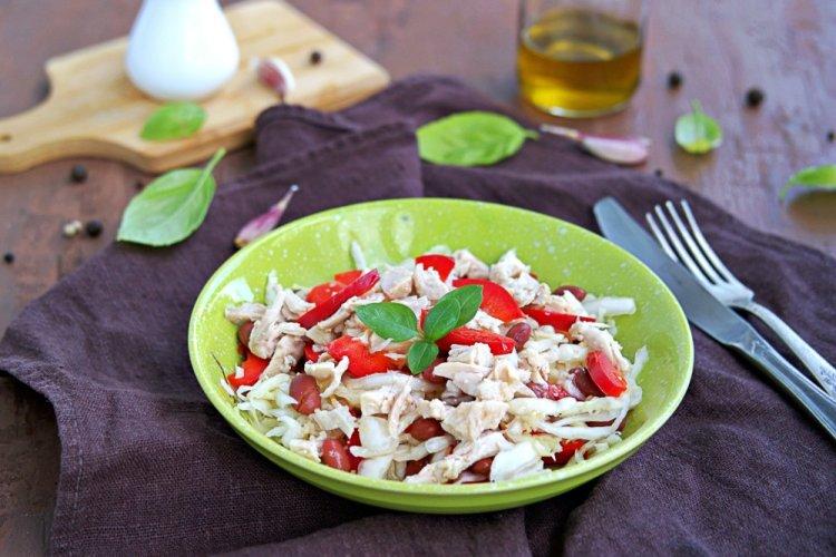 Chinese Cabbage Salad with Beans and Bell Pepper