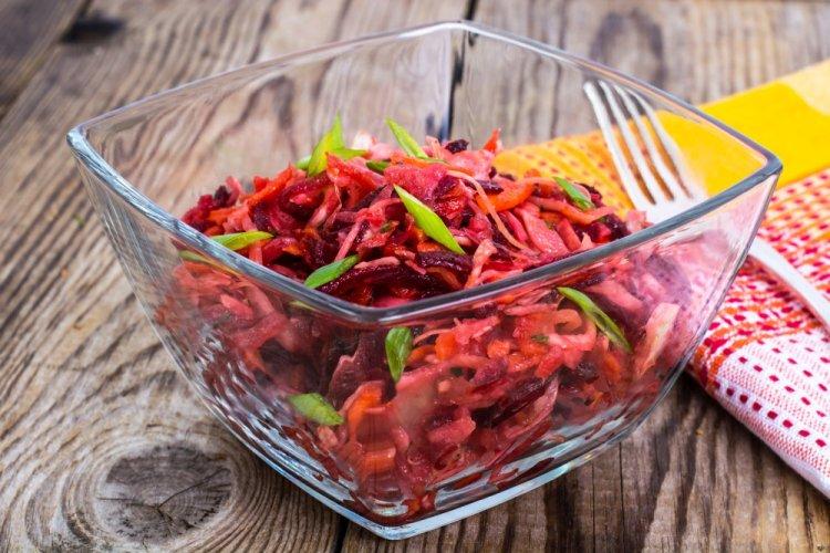 Fresh Cabbage, Apple, and Beetroot Salad