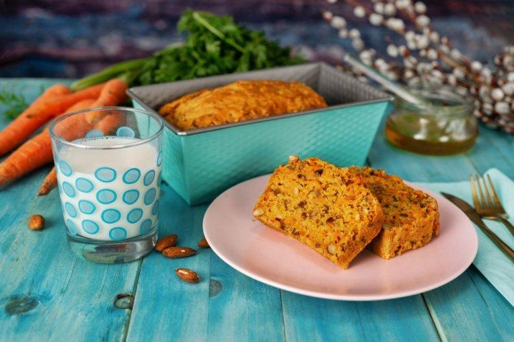 Carrot Cake with Walnuts and Rice Flour