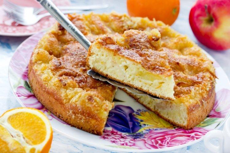 Pour-over Pie with Cottage Cheese and Apples
