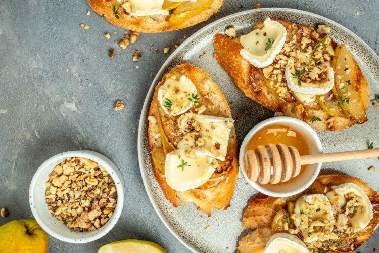 Sandwiches with Pear, Dorblu Cheese, and Walnuts