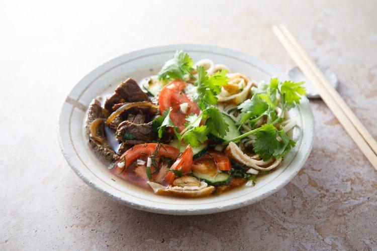 Korean Kuksi with Radish and Napa Cabbage