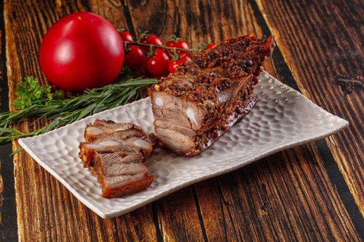 Panceta de cerdo en adobo de soja y jengibre al horno
