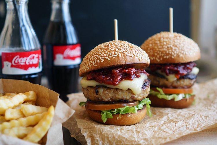 Homemade Burgers: 15 Delicious Recipes