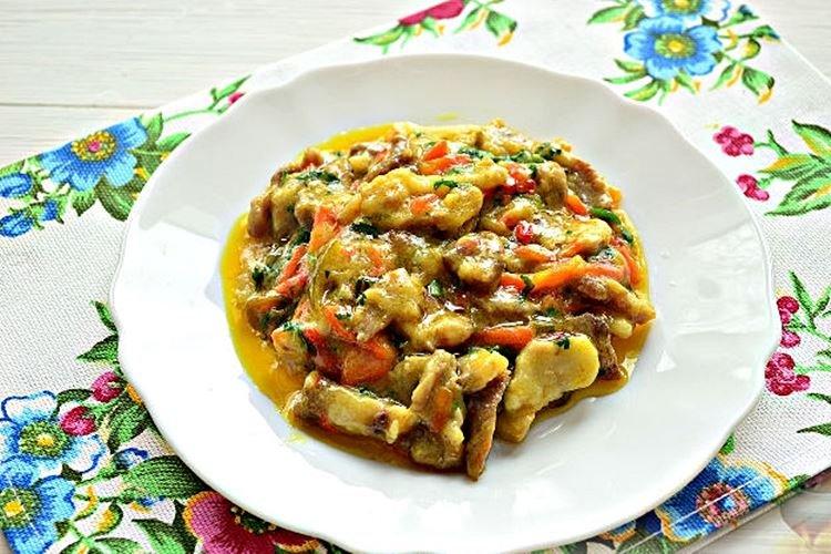 Azu con cerdo y pimiento morrón - Recetas de platos calientes para Año Nuevo 2021