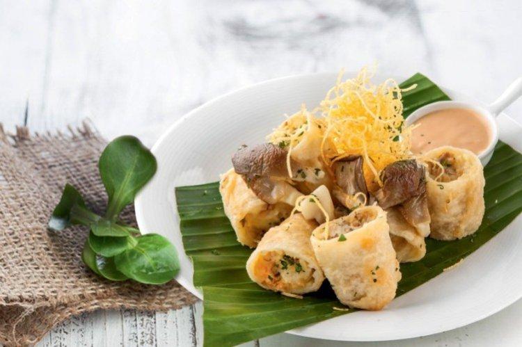 Giant Mushroom Roll - Hot Dishes for the Holiday Table Recipes