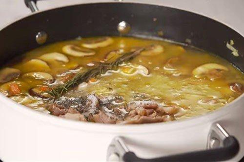 Sopa de champiñones y pollo - receta paso a paso
