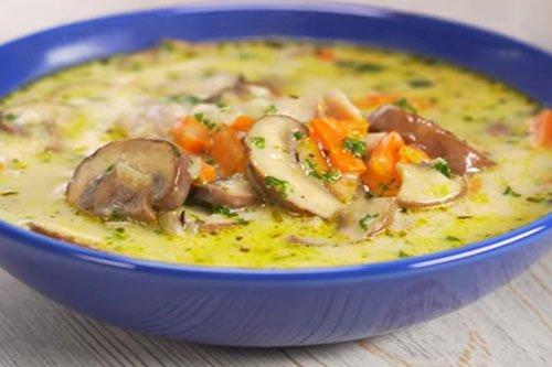 Sopa de champiñones y pollo - receta paso a paso
