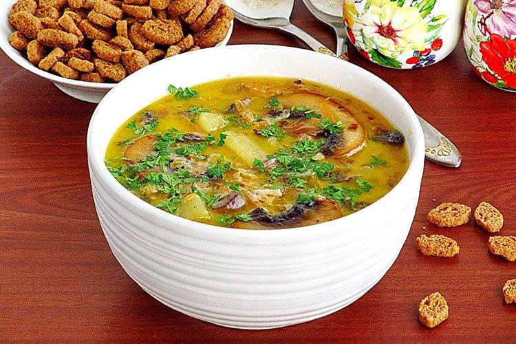 Sopa de champiñones con cerdo - recetas