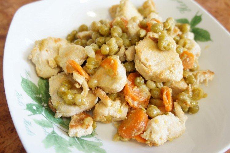 Chicken with Peas - How to Cook Chicken for New Year's Recipes