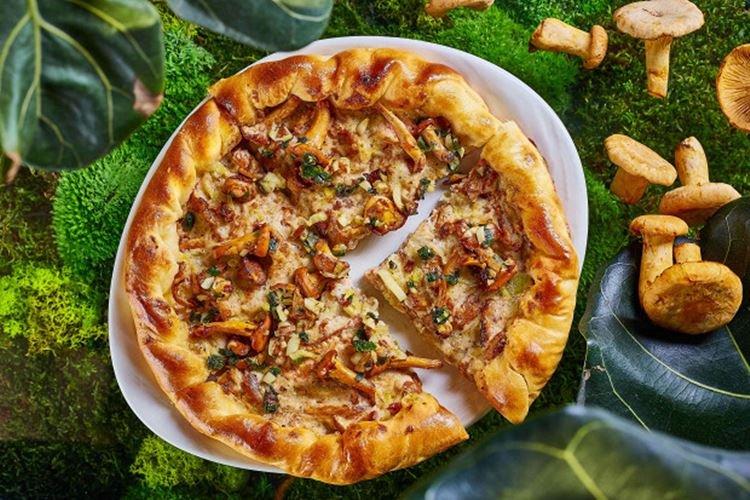 Tarta abierta con rebozuelos - Recetas de cómo cocinar