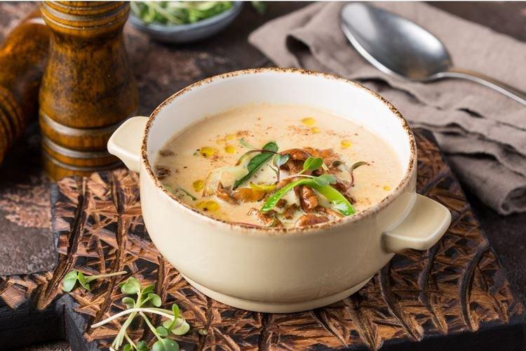 Sopa de queso con rebozuelos - Recetas de cómo cocinar