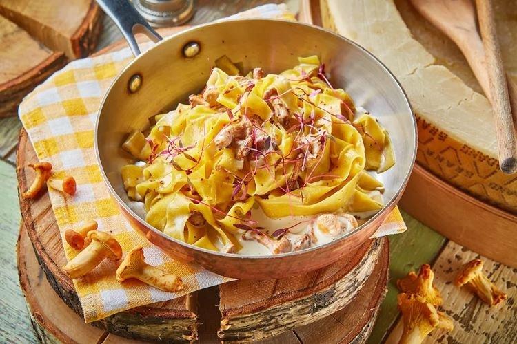 Pasta con rebozuelos - Recetas de cómo cocinar