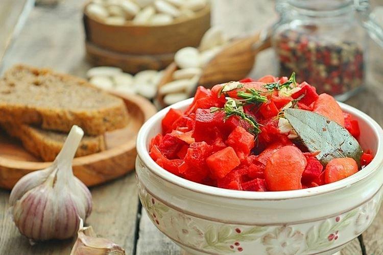 Estofado de verduras con remolacha y chucrut - recetas