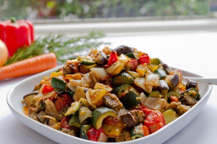 Cómo preparar ratatouille con carne de res ahumada - recetas