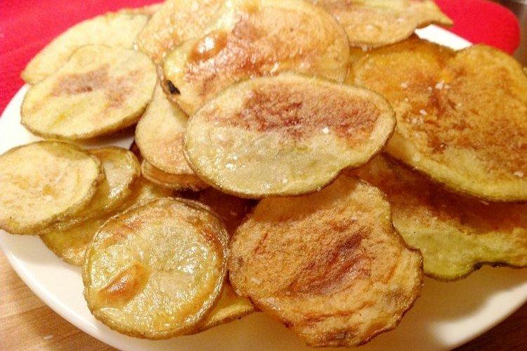 How to Make Chips at Home in a Skillet