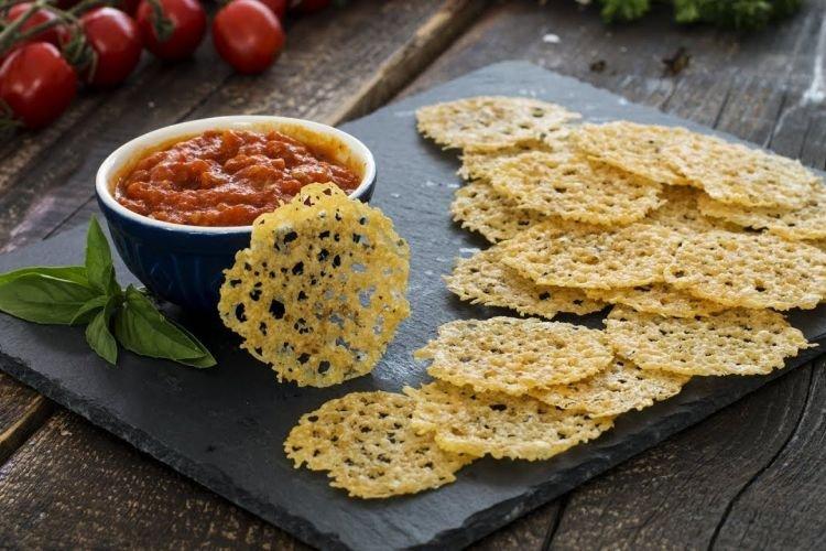 How to Make Cheese Chips at Home