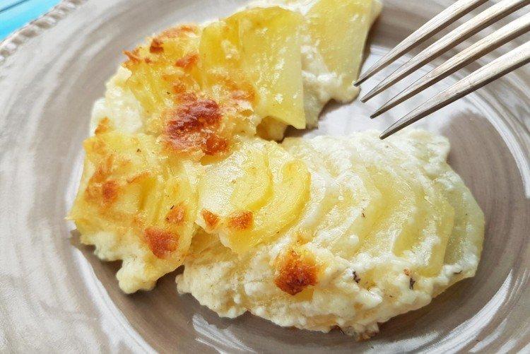 Baked Potatoes with Cream - Recipes
