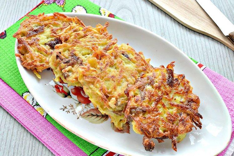 Draniki de patata con chucrut - recetas