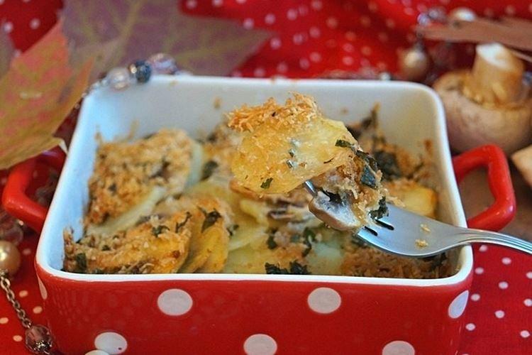 Potatoes with Mushrooms and Lemon in the Oven - Recipes