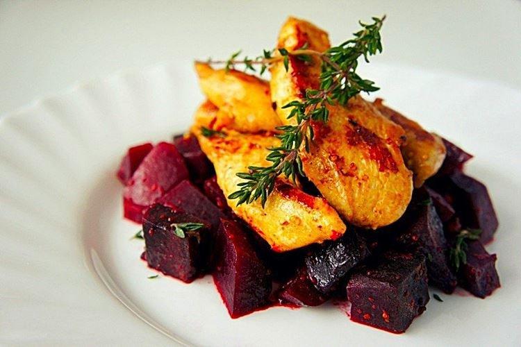 Potatoes with Mushrooms and Beets in the Oven - Recipes