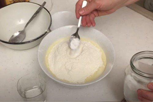 Fluffy Smetannik with Alcohol - Step-by-Step Recipe
