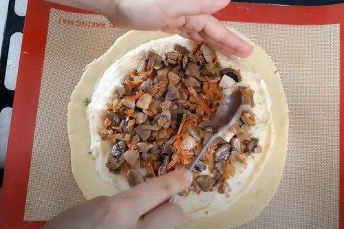 Layered Kurnik with Several Fillings - Step-by-Step Recipe