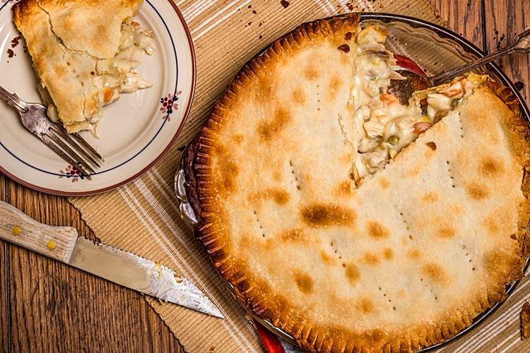 Kurnik with Mushrooms and Rice - Recipes