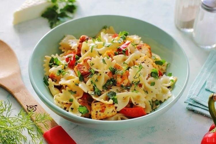 Macarrones con queso Adyghe - recetas