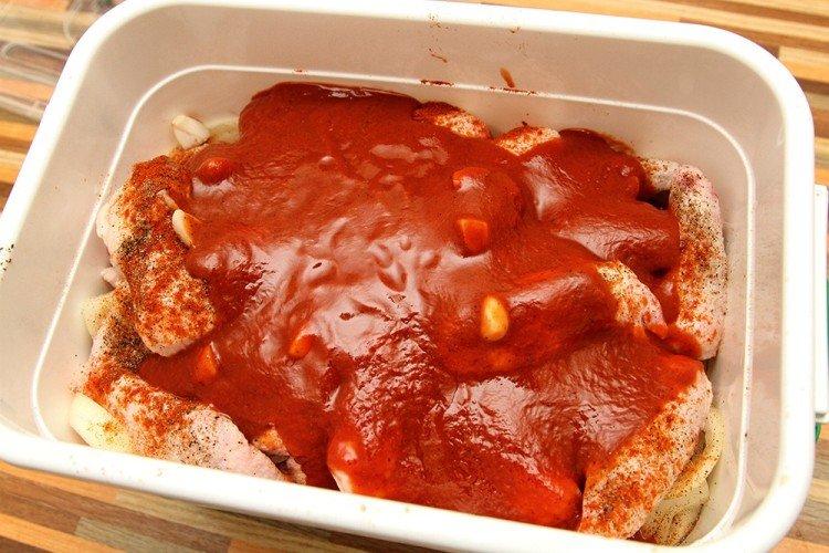 Adobo para brochetas de pollo con zumo de tomate - recetas